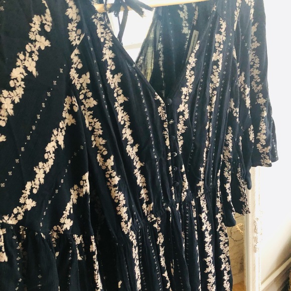 AE Floral Maxi Dress - Picture 3 of 6